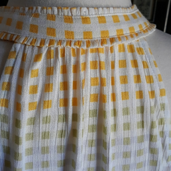 Lauren Conrad Sleeveless Tank. - Picture 6 of 7